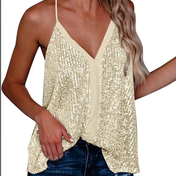 VICI GLITTERY SEQUIN TOP 💫 - Picture 6 of 6